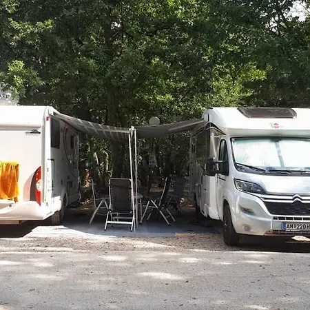 Camp Zemo مكان تخييم Međugorje