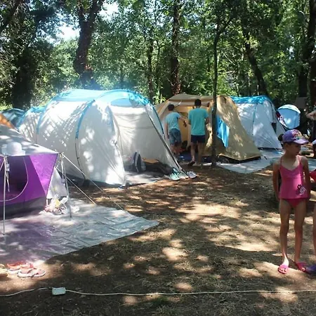 Camp Zemo مكان تخييم